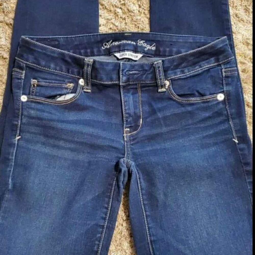 American Eagle Women's Blue Jeans Super Stretch - Size 4.